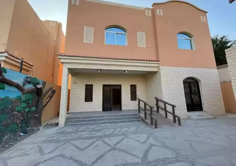 Comercial Listo Propiedad S / F Villa Standerlone  alquiler en al-sad , Doha #9182 - 1  image 
